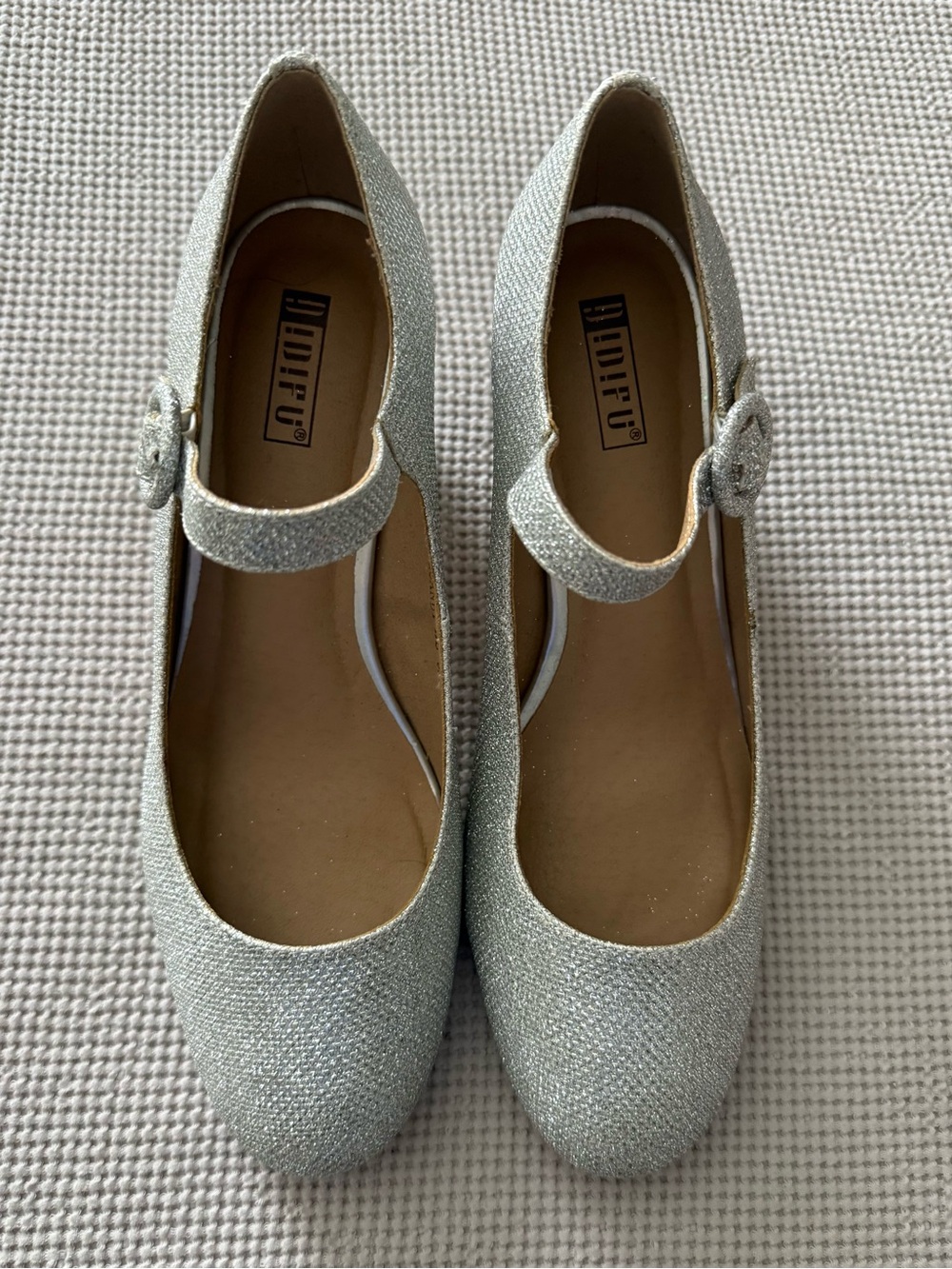 IDIFU Sparkle Silver Mary Jane Heels with Decorative Buckle
